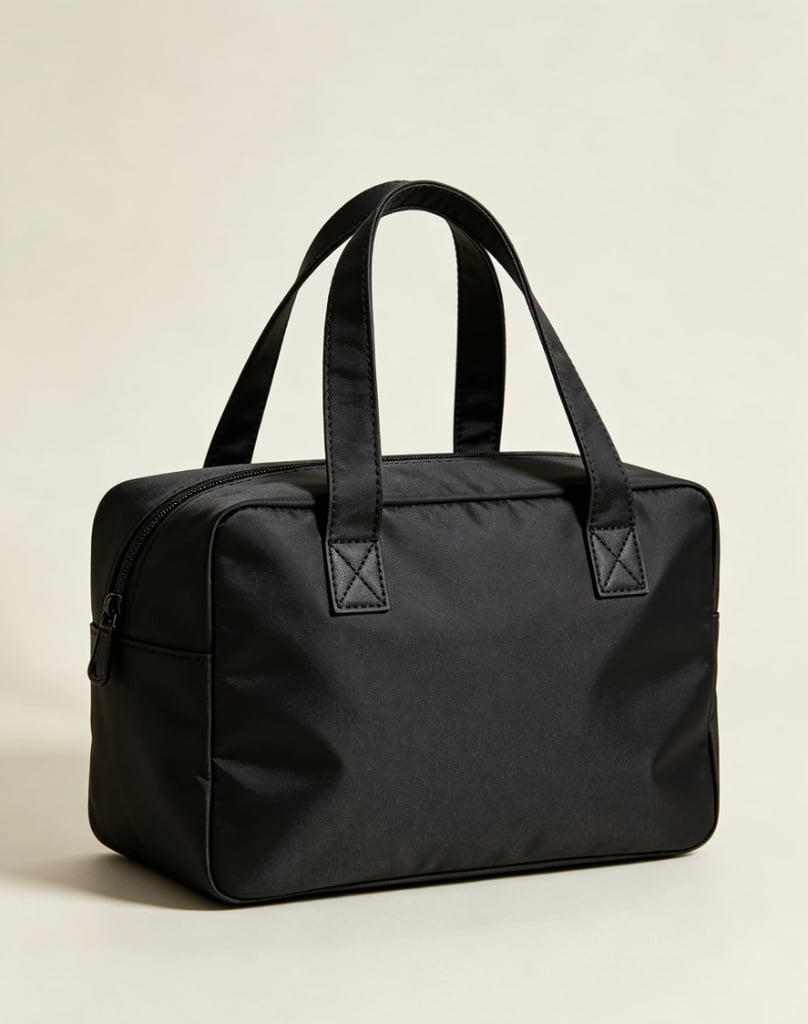 Handheld makeup bag