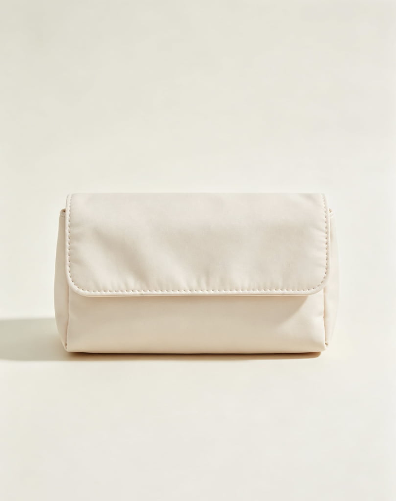 Foldable makeup bag