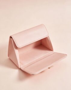 Flip-top makeup bag
